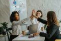 Female Time Management - Frauen Teamwork wird gefeiert